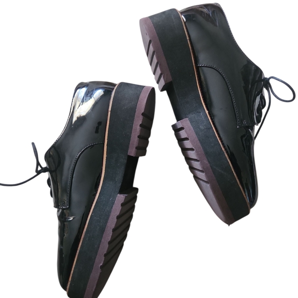 Women's Black Patent Leather Platform Oxfords - Picture 1 of 6